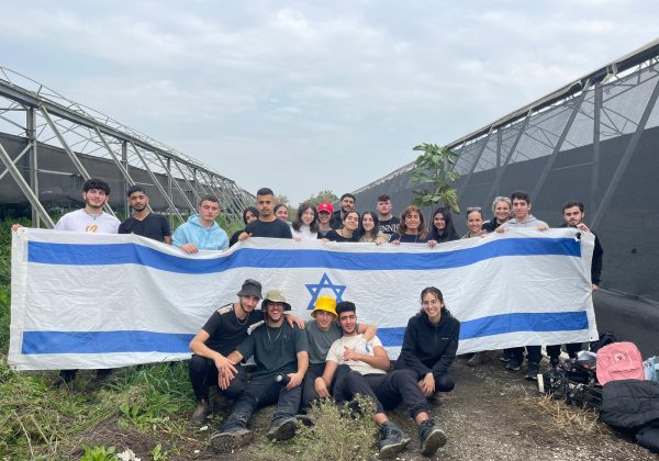 מחזור ס’ שכבת יב’ נרתם למאמץ הלאומי