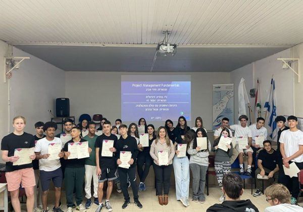 טקס חלוקת תעודות הסמכה לתלמידי שכבה י’